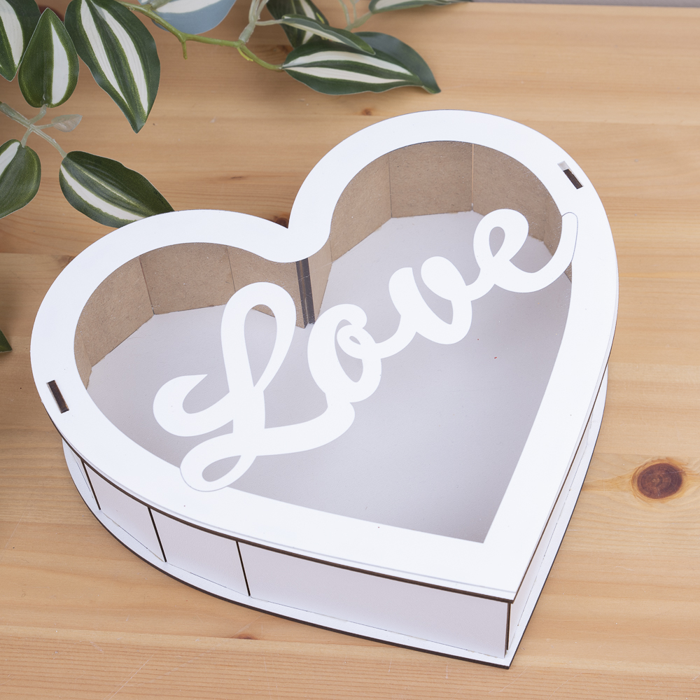 коробка в форме сердца 22,5 см, деревянная, белая, с надписью "love"